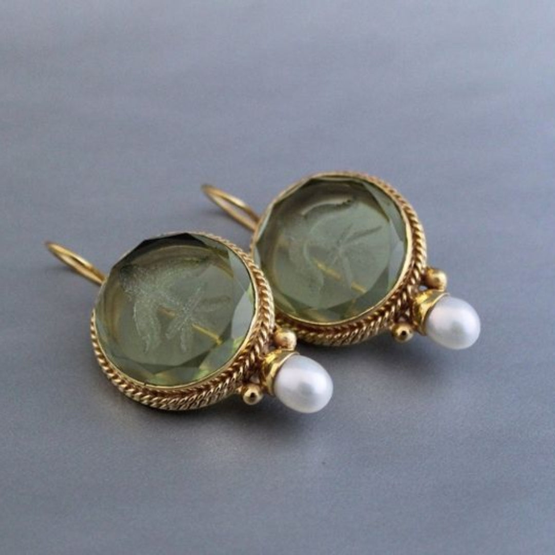 Vintage Oorbellen met Ronde Groene Steen en Parelletjes